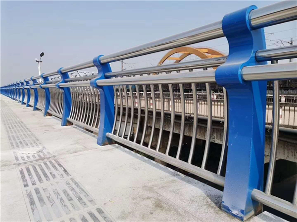 鹰潭304不锈钢复合管护栏的生产工艺揭秘